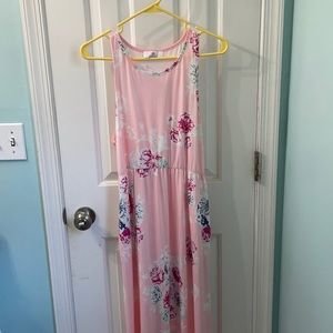New floral maxi dress WITH POCKETS!